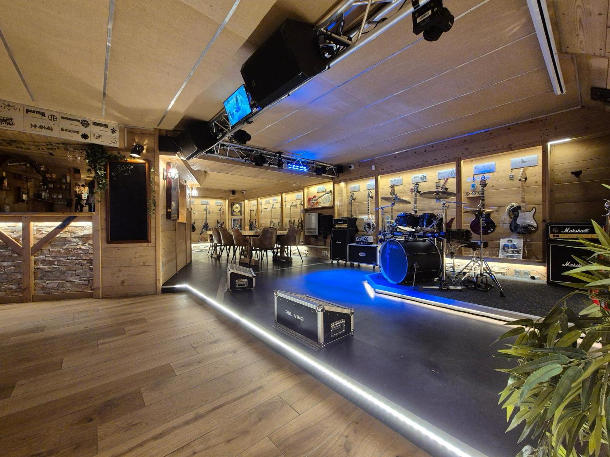 Del Vino Bar A Vin & Guitares Appartement Sauna Terrasse Garage Orchamps-Vennes Exterior foto