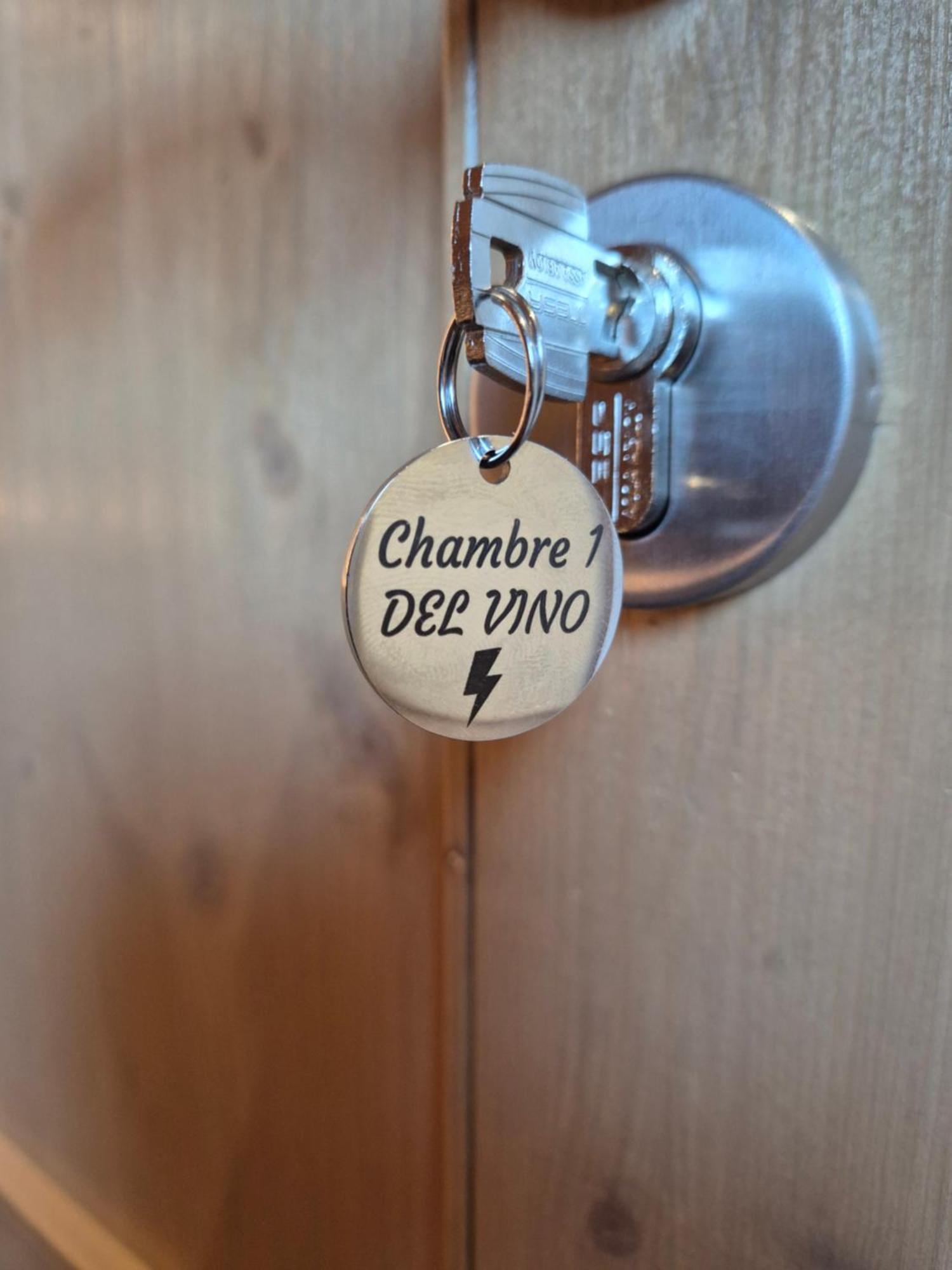 Del Vino Bar A Vin & Guitares Appartement Sauna Terrasse Garage Orchamps-Vennes Exterior foto